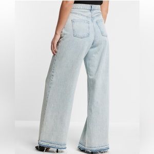 Wide Leg Pleated Jean